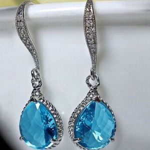 NEW 925 Sterling silver Diamond 💎 Earrings